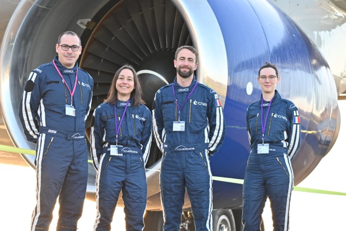William Berckmans, Coline Bourges, Mickaël Courtois et Maelenn Le Mener (IRDL) s'apprêtent à embarquer à bord de l’A310 Zéro G (photo : Seamus)