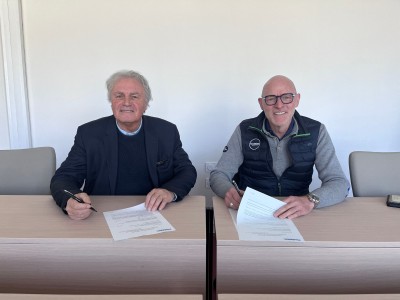 Signature officielle entre le Comité de Salon de Vannes et la Fondation UBS
