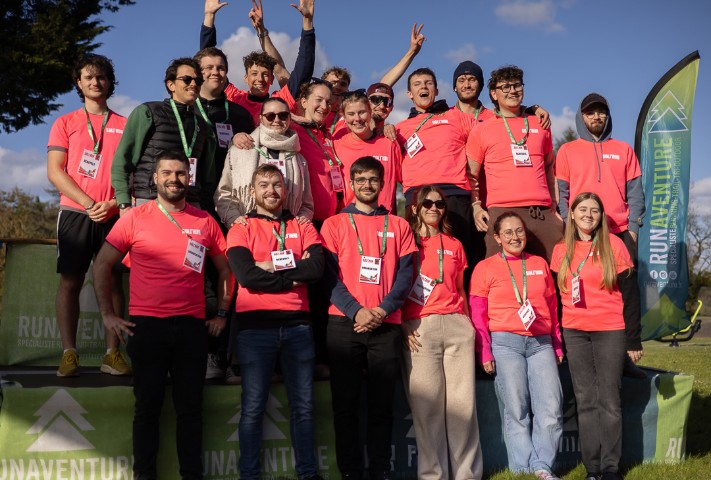 Les participants de la Soli'Run organisée par les étudiants à l'initiative de Théo Pouillet en mars 2026.